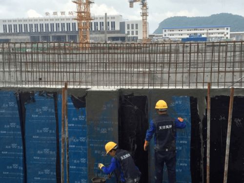 優(yōu)質(zhì)工程防水材料與技術(shù)巡展 聚焦安順經(jīng)濟(jì)技術(shù)開發(fā)區(qū)高鐵站片區(qū)一級開發(fā)站前廣場